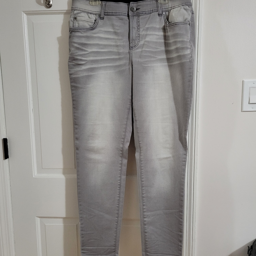 INC NWOT faded gray jegging size 16W